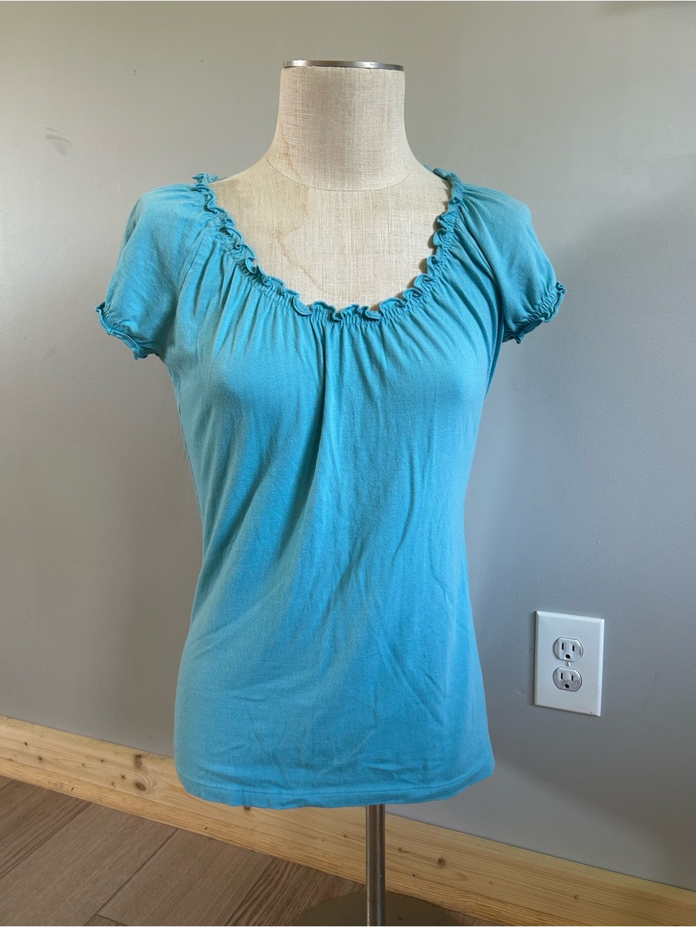 SO Turquoise Ruched Scoop Neck Short Sleeve Tee